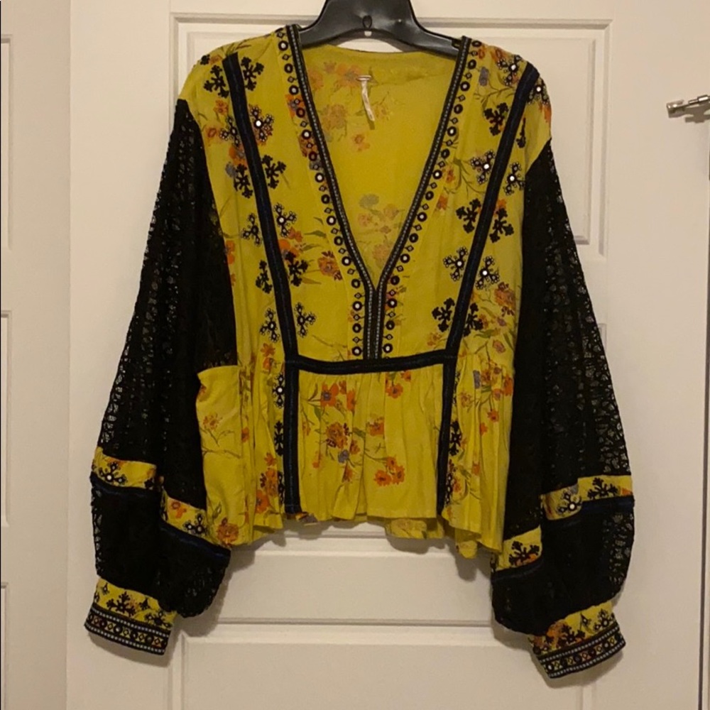 Free people bell sleeve lace shirt size M